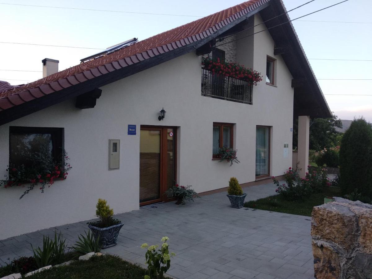Apartman Dujmovic 1 Otočac 外观 照片